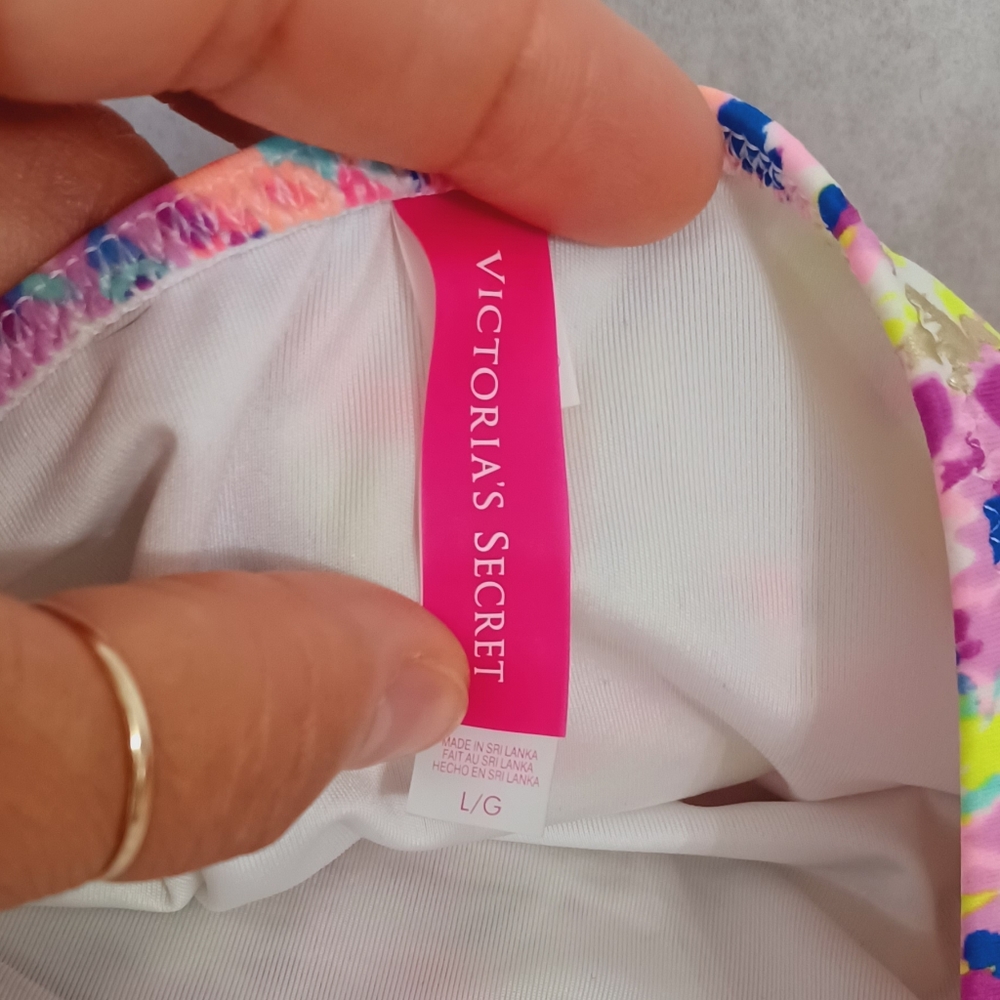 Victoria's Secret NWOT 2pc abstract Floral Bikini top Ana d bottom Never Used - Picture 7 of 12